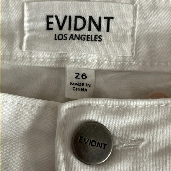 EVIDNT LA Tate Notched Hem Mid Rise Skinny Jean in White - Size 26 - Picture 8 of 11